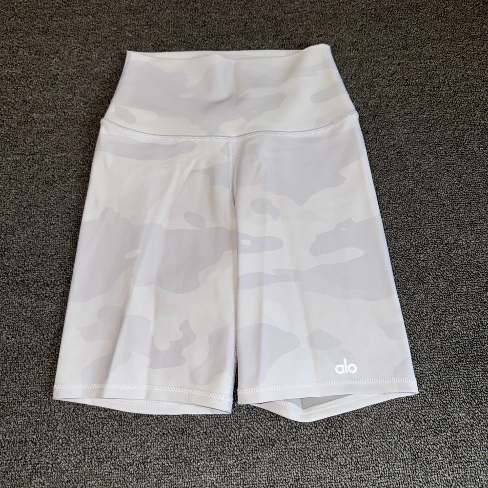 Alo Yoga High Waist Biker Shorts White Grey Camo Small Activewear Gorpcore Yoga